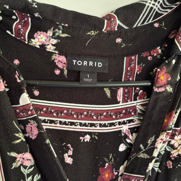 ♡ TORRID MAXI DRESS - Picture 3 of 11